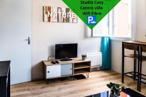 Appartements Le Debussy - studio - WIFI FIBRE- centre ville- parking : photos des chambres