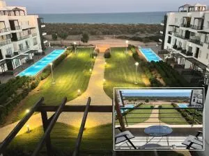 Seaside modern holiday home for family - Tavrou