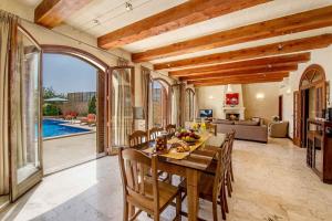 The Almonds Luxury Villa