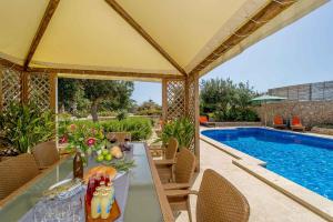 The Almonds Luxury Villa