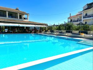 IONIAN SUITES by Bruskos