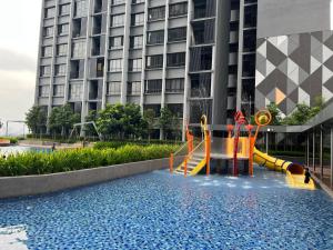 Millerz Square 3 bedroom near Old klang road Mid valley Beautiful night view