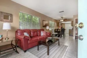 Glendale Getaway Prime Brandon location - Valrico
