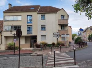 Appartements Duplex Autonome Cosy a Roissy en France : photos des chambres