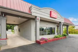 Red Roof Inn Lenoir - 布洛英罗克山