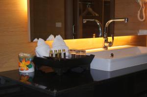 The Sunset Beach Resort - Koh Kho Khao