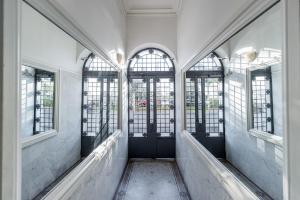 LE 323 PROM - BEACHFRONT - PARKING - NEAR TRAM &SUPERMARKET - AC - washing machine