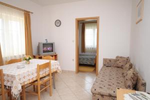 Two-Bedroom Apartment with Terrace and Sea View room in Apartments with a parking space Pag - 6291