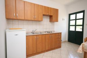 Apartments with parking space Pag - 6291