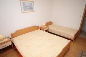 Apartments with parking space Pag - 6291