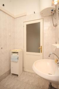 Apartments with a parking space Artatore, Losinj - 8007