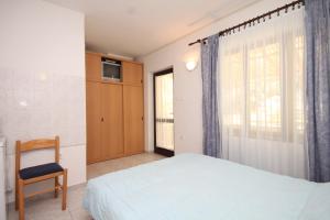 Apartments with a parking space Artatore, Losinj - 8007