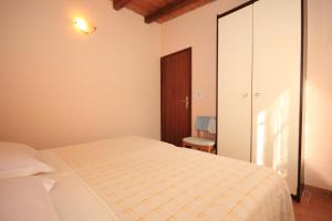 Seaside secluded apartments Cove Magrovica - Telascica, Dugi otok - 8139