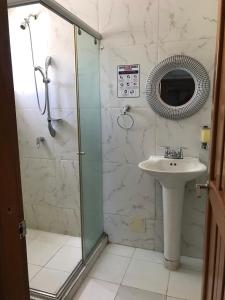 Apartamento Rodadero Los Laureles con Vista al mar y a la Bahía