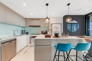 KozyGuru | Wentworth Point | 2 Beds stylish APT + Free Parking