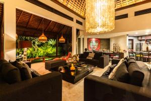 PROMO Tropical 3 BD Villa with office and parking