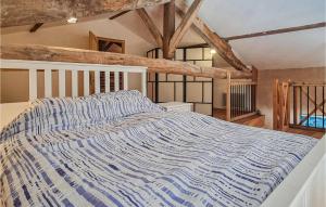 Maisons de vacances Beautiful Home In Bazac With Heated Swimming Pool : photos des chambres