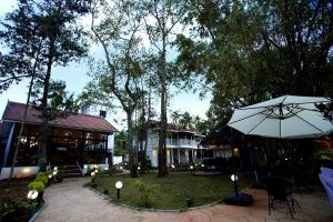 Bamboo Lagoon Backwater Front Resort