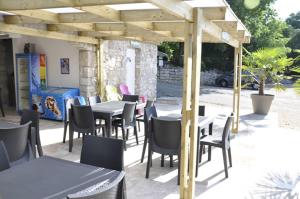 Campings Camping Chalets Les Chenes Verts : photos des chambres