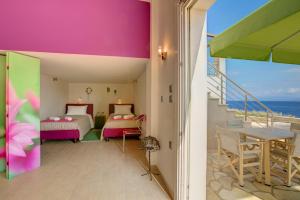 Sea Breeze apartment with Pool Paxoi Greece