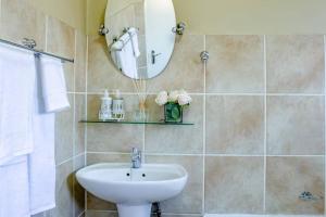 Beautiful 2 bedroom Apartment near Monte Casino