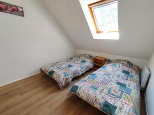 Le Marmandais, T3 lumineux duplex, balcon, parking, wifi, proche thermes, ascenseur, 4 personnes