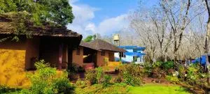 Kudil Mud Cottages, Cheemeni - Peringom