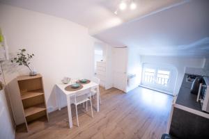 Appartements KASA CARNOT - Centre ville - Wifi & TV : photos des chambres