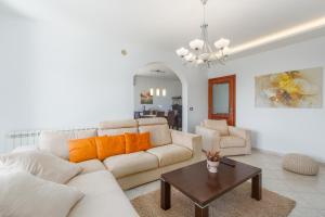 Apartment Mihael with pool and beautiful garden