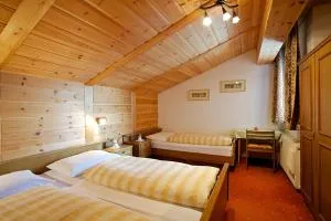 Angerle Alm Apt Zwergenvolk - Carezza al Lago