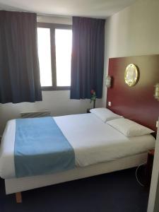 Hotels Hotel Les Gens de Mer La Rochelle by Popinns** : photos des chambres