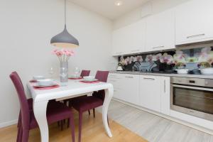 Quiet Apartment Park Edwarda Szymańskiego by Noclegi Renters