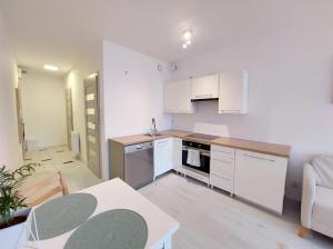 Warsaw Inside Pola Karolińskie