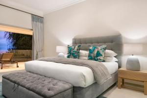 Two Luxury Villas - 10-Bed - Lyonesse & Lyons Den