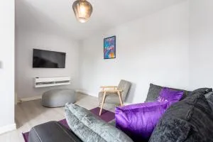 Pillo Rooms Serviced Apartments - Trafford - Urmston