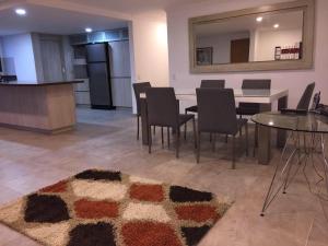 Apartamento cómodo , grande en Poblado Medellín