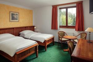 Standard Twin Room room in Golf & Spa Kunětická Hora