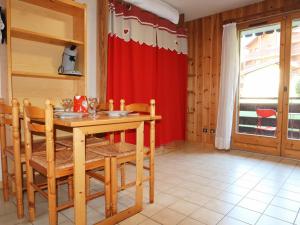 Studio au cœur de Morillon avec balcon et parking - FR-1-624-60