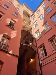 Nouveau Canut dexception au coeur de Lyon