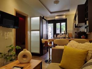 Luxurious apartment in the heart of town !