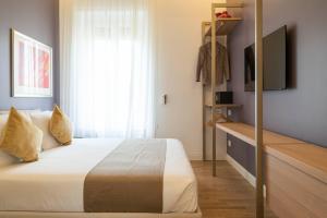 Two-Bedroom Apartment - Piazza San Nazaro in Brolo 15 room in Heart Milan Apartments Duomo Missori