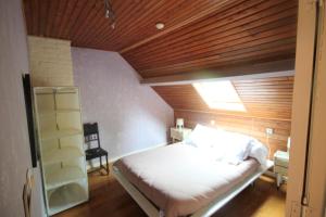 Maisons de vacances Maison de 5 chambres avec piscine partagee et terrasse amenagee a Queyssac : photos des chambres