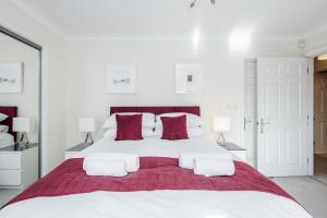 Roomspace Serviced Apartments - Royal Swan Quarter