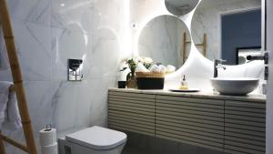 SINTRA STAY - Massamá Guesthouse