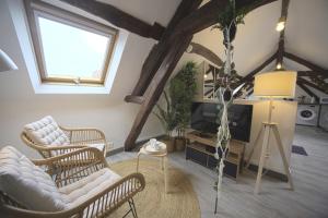 Mon Rêve - By BEST KEYS - Loft Cosy & Charme Authentique - Poutres Apparentes - Centre Ville - Netflix & WiFi Fibre - Smart TV - Machine à Café Nespresso - Check-in Autonome - Parking Facile & Gratuit