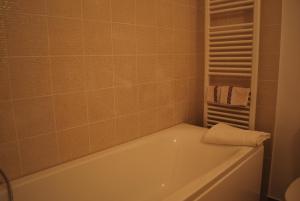 Happy Holiday Apartments