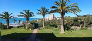 Beach View @ Brookes Hill Suiters