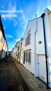 Mrs Butlers Stylish Mews House Central Brighton Great Prices