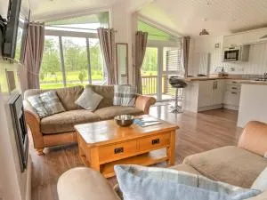 Lodge 6 - Inchyra - Rait