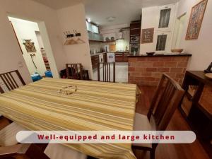 Queen Zita Apt 130 m2 near Chain Bridge